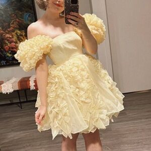 Selkie Twinkie Paris NWT Yellow Puff Sleeve Adorable! Mini Dress XXS